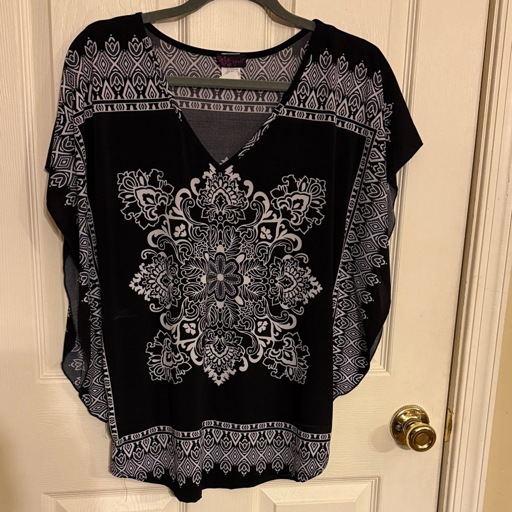 Agenda Black and White Ornate Blouse